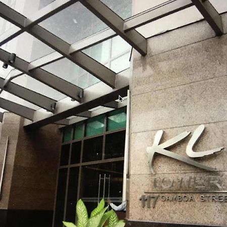 One Bedroom Apartment With Netflix At Greenbelt Makati مانيلا المظهر الخارجي الصورة
