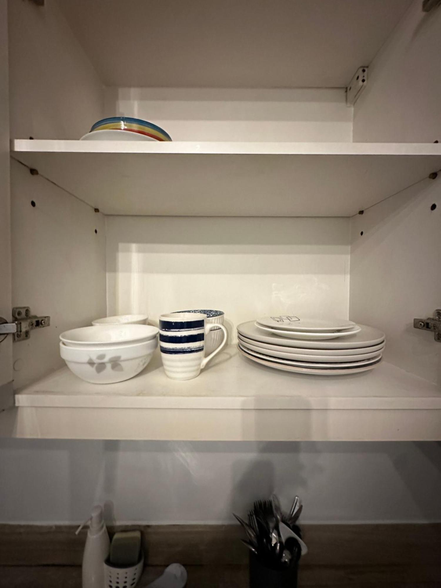 One Bedroom Apartment With Netflix At Greenbelt Makati مانيلا المظهر الخارجي الصورة